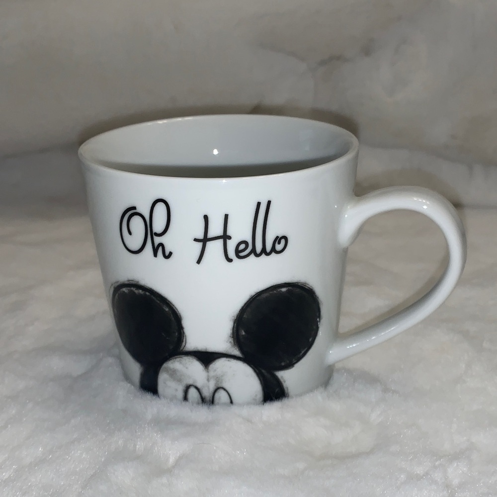 🌺 Disney White and Black 'Oh Hello' Sketchbook Mug NWT